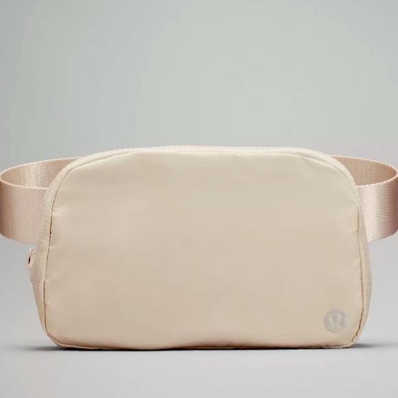 lululemon athletica Handbags - NWT Lululemon Everywhere Belt Bag 1L